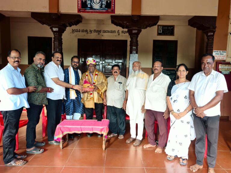 ಪುತ್ತೂರು ತಾಲೂಕು ಬಂಟರ ಸಂಘ : ಕುಂಬ್ರ ದುರ್ಗಾಪ್ರಸಾದ್ ರೈಯವರಿಗೆ ಚಾವಡಿ ಸಮ್ಮಾನ